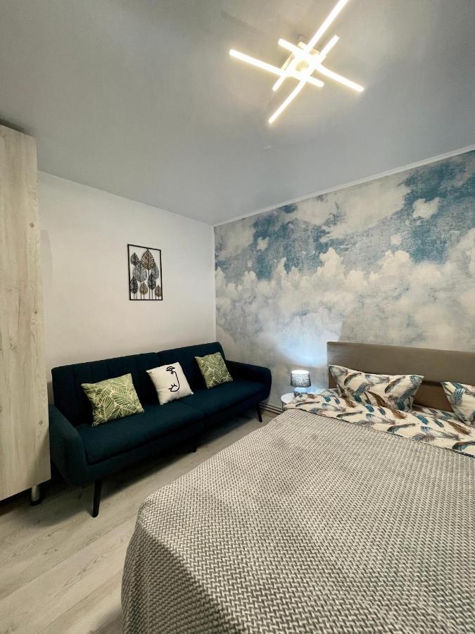 Garsoniera Sky Lejlighed Petrila Eksteriør billede